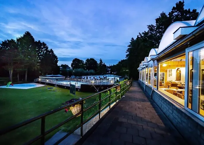 Hitjesvijver キャンプ場 *